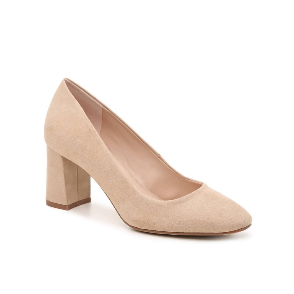 Brand new nude LIYA PUMP by Kelly & Katie